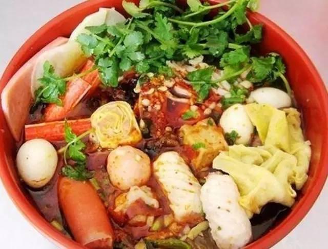 麻辣烫清汤底料配方，麻辣烫清汤底料配方视频（价值2000元的麻辣烫底料配方解密）