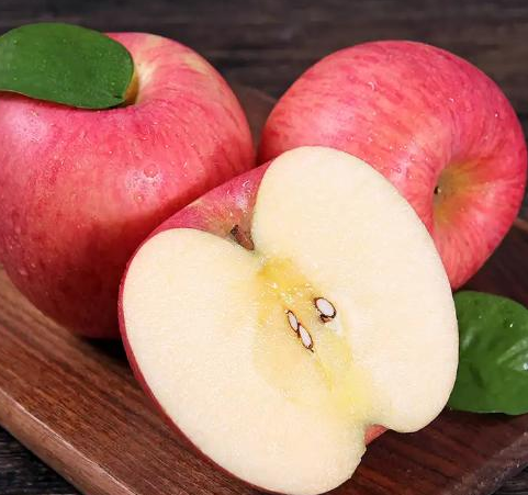 陕西洛川苹果有几种颜色，红富士苹果就选陕西洛川