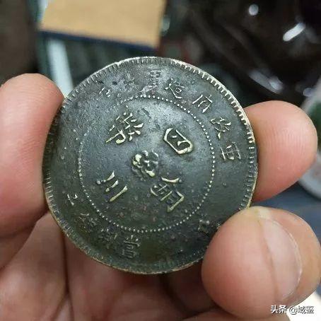 100元怎么看真假，新版100元人民币怎么鉴别真假真伪（袁大头辨别有技巧）