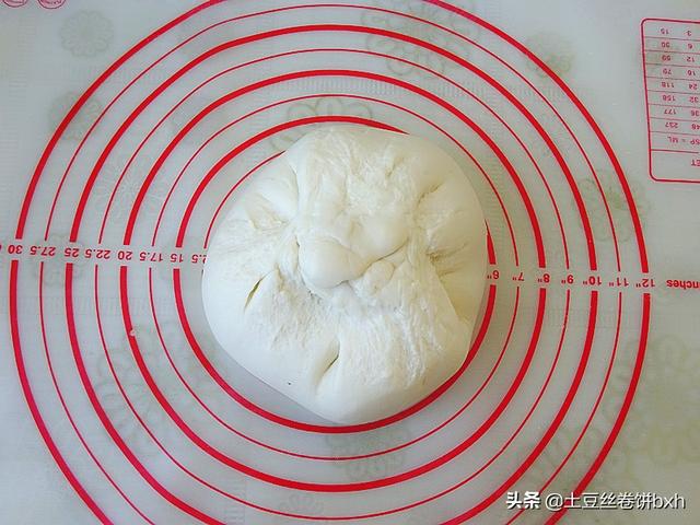 烤油馍的做法 用平底锅做油馍的简单方法，烤油馍的做法（平底锅半小时就搞定）