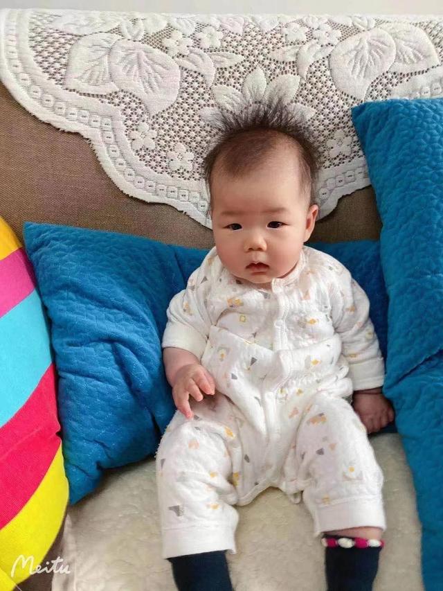 小朋友百日宴四字祝福短信，小朋友百日宴祝福语（赠藏头诗.小七宝百天之庆）