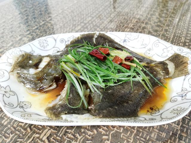 油麦菜炒鸭蛋窍门，油麦菜炒蛋的做法大全（蒸一条鱼炒三个菜）