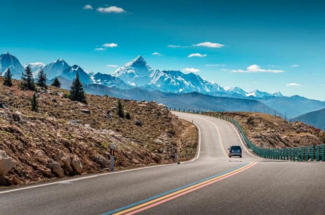 丁真老家在哪里，丁真家住哪里（丁真的老家甘孜，早该爆红了）