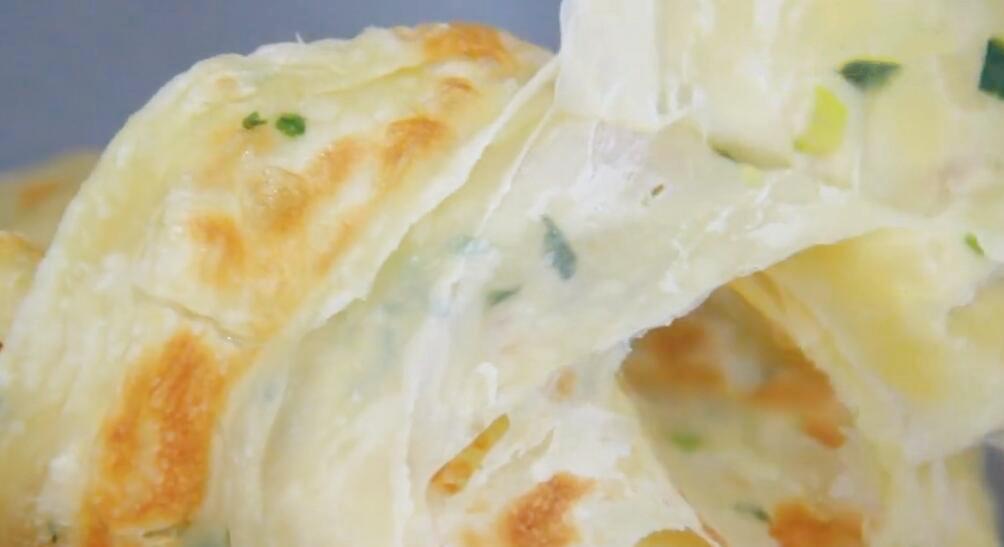 图片[8]-【葱花薄饼】做法步骤图 5分钟解决早餐 真香-起舞食谱网