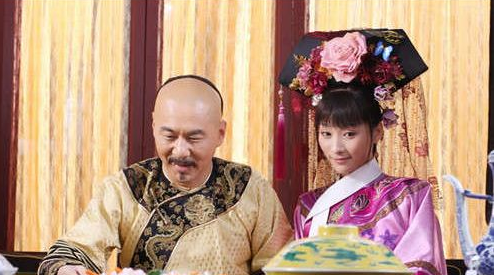 甄嬛传安陵容皇上的结局，甄嬛传里安陵容为皇上唱歌