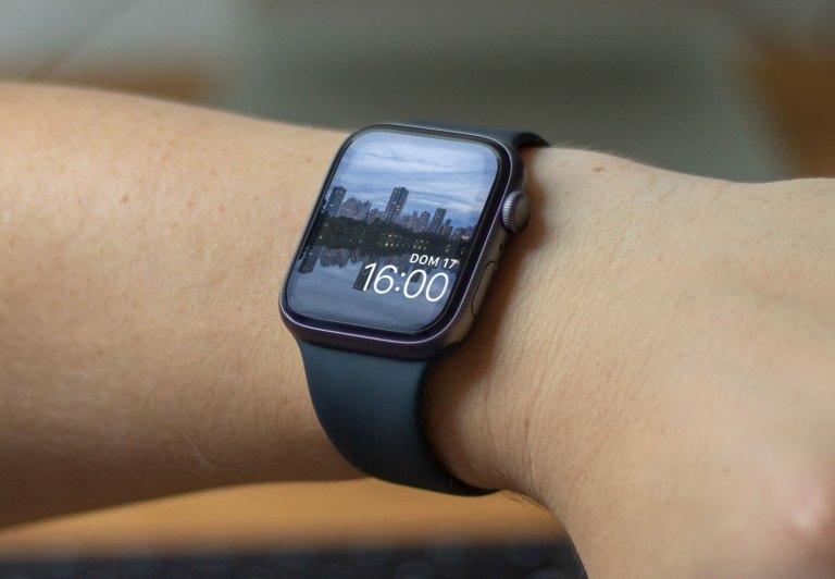 苹果手表怎么设置壁纸图片，iwatch自定义表盘壁纸