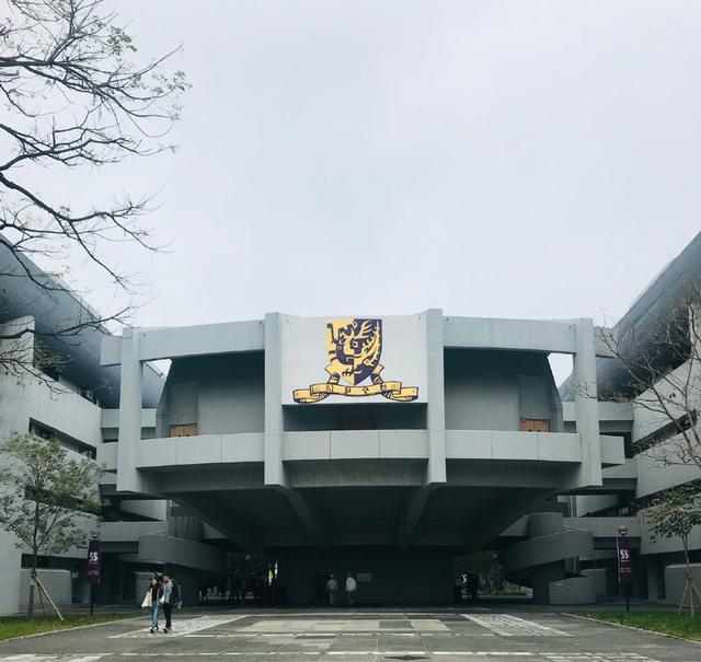 利物浦大学一年费用，利物浦大学留学一年费用多少（家里没王位继承谨慎报考）
