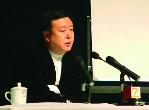 戴娇倩的个人简介，戴娇俏老公照片（风流的尤小刚：三婚两离）