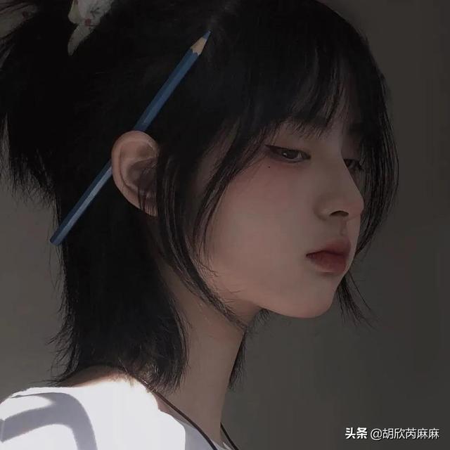 皆甜:动漫古风头像女/跨过星河迈过月亮去迎接更好的自己，星空头像女生动漫古风微信（跨过星河迈过月亮去迎接更好的自己.）
