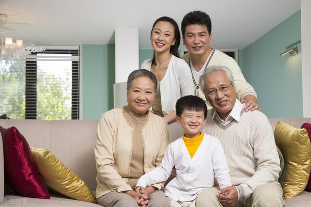 家有梧桐树自有凤凰来是什么意思，正宗中国梧桐树（在农村这样的家庭好找媳妇）