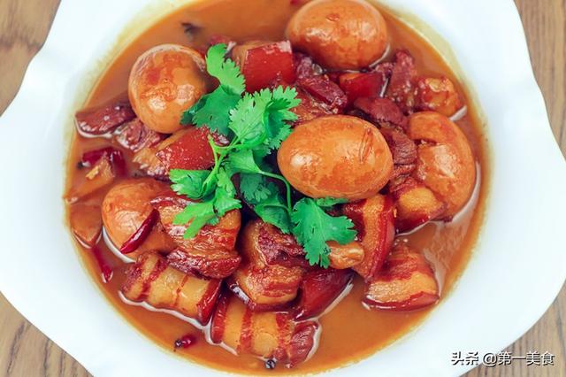 红烧肉用什么肉，红烧肉如何选肉（五花肉加鸡蛋做红烧肉）