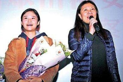 岳红的前夫是谁，国家一级演员岳红23岁成影后