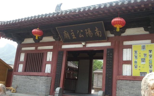 僧、尼、道共居一山修行  承德丰宁白云古洞景区，僧、尼、道共居一山修行（有一桥飞架两山之间的千年古刹）