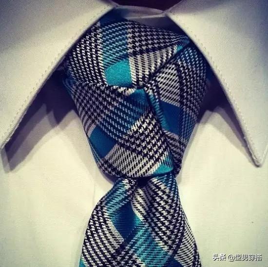 打领带的图解，打领带的意义（霸总撩人动作”扯领带“）