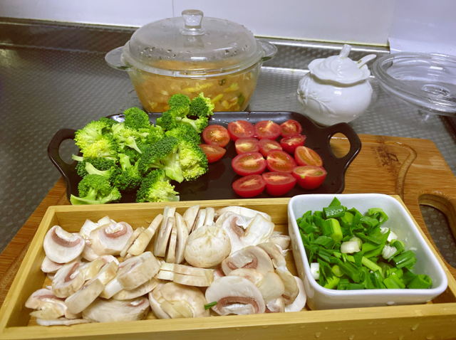 自制减脂便当，老婆做了这样的便当让我带去上班