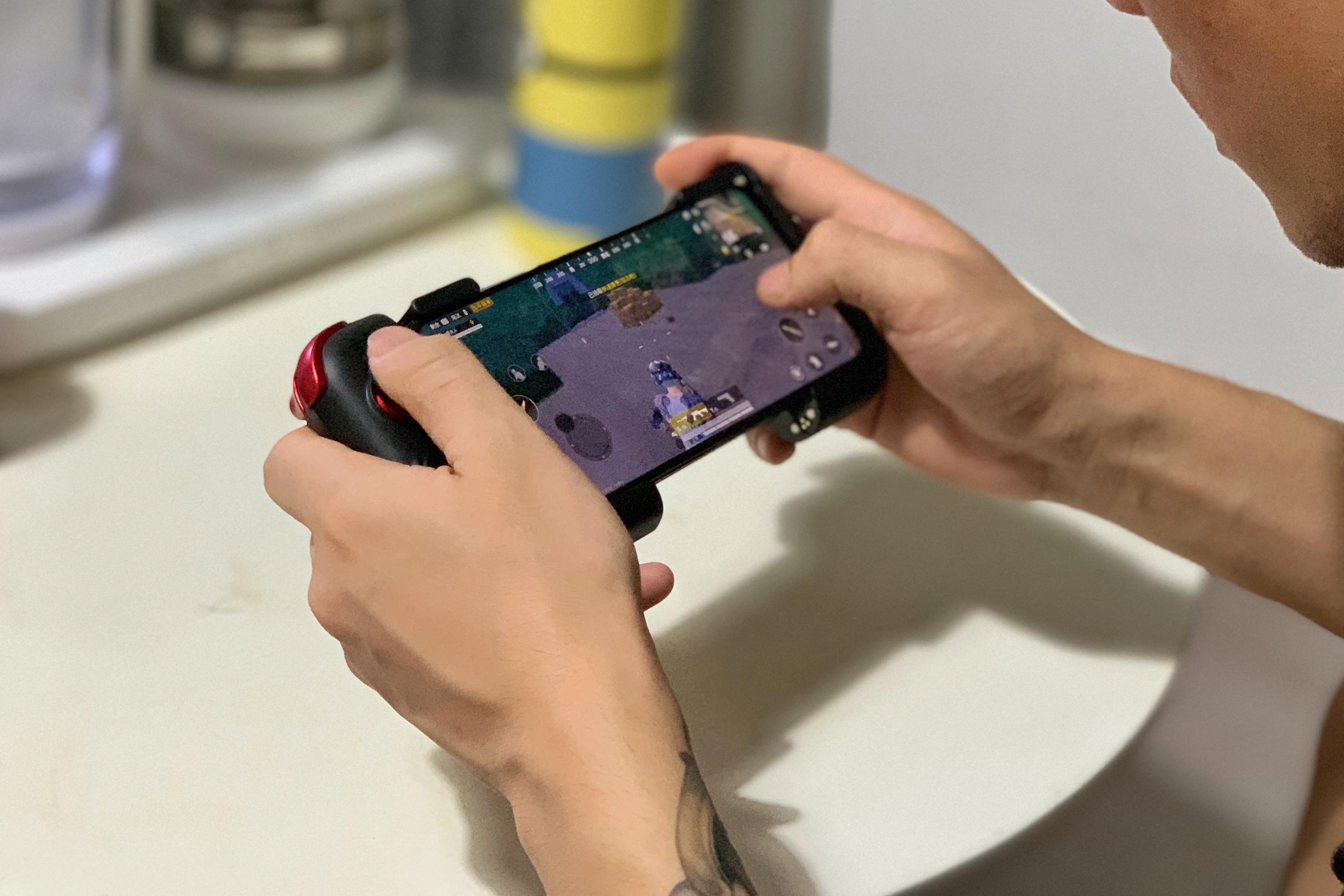 北通手柄怎么连接手机，北通手柄连接手机（北通推出G2游戏手柄）