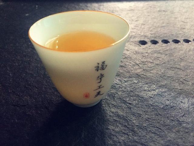 红茶是什么意思，工夫红茶是什么意思（一分钟了解什么是红茶）