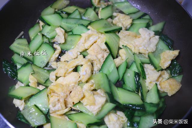 家常鸡蛋炒黄瓜做法大全，黄瓜清脆不出水