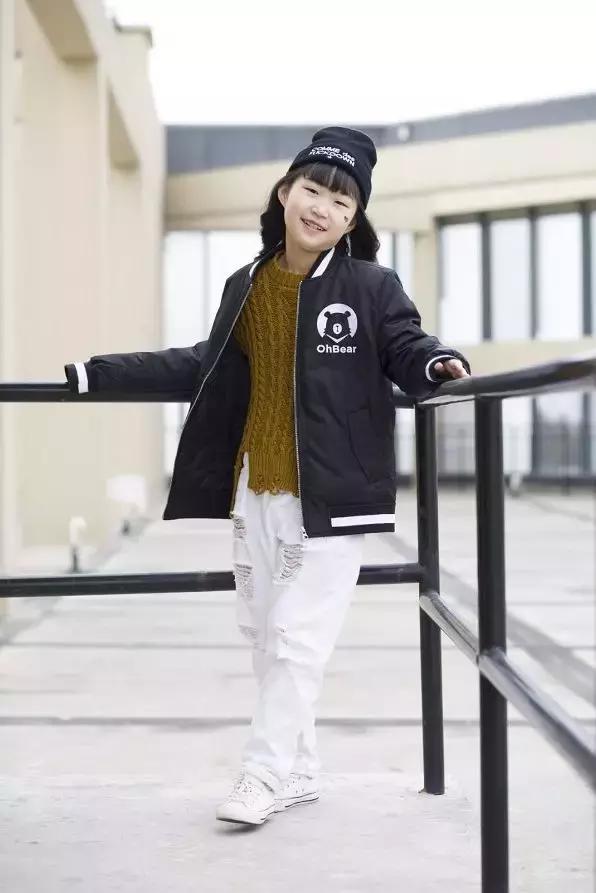 鲁迅漂流记简要的主要内容，鲁迅漂流记的题目（统编教材六下指定读物——《鲁滨孙漂流记》）