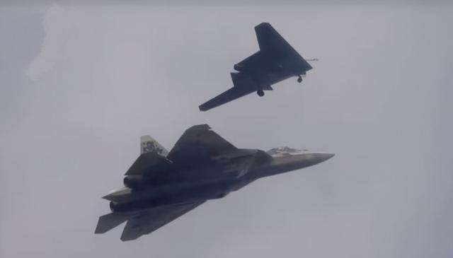 成为歼20的忠诚僚机，和平精英僚机是什么意思