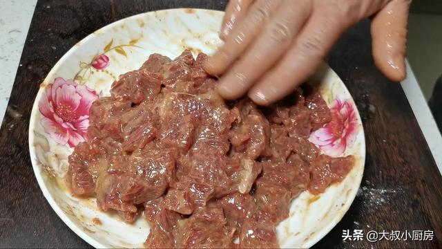 孜然牛肉粒的，孩子爱吃的孜然牛肉粒