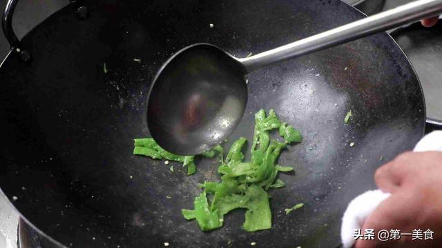 蒜蓉家常茄子做法教程，蒜蓉茄子的家常做法步骤（饭店的蒜蓉茄子为啥好吃）