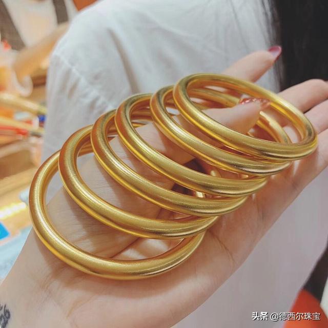 金项链怎么看真假，黄金首饰怎么样鉴别真假（教你辨别黄金真假的5个方法）