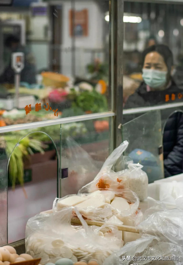 冬至来啦！看了不同城市习俗才知道武汉最特色！，武汉风俗作文（冬至这个节有多隆重）