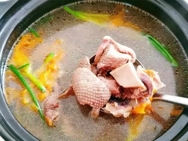 老鸭汤的做法大全，老鸭汤最鲜美的13种做法（鸭架汤的做法大全）