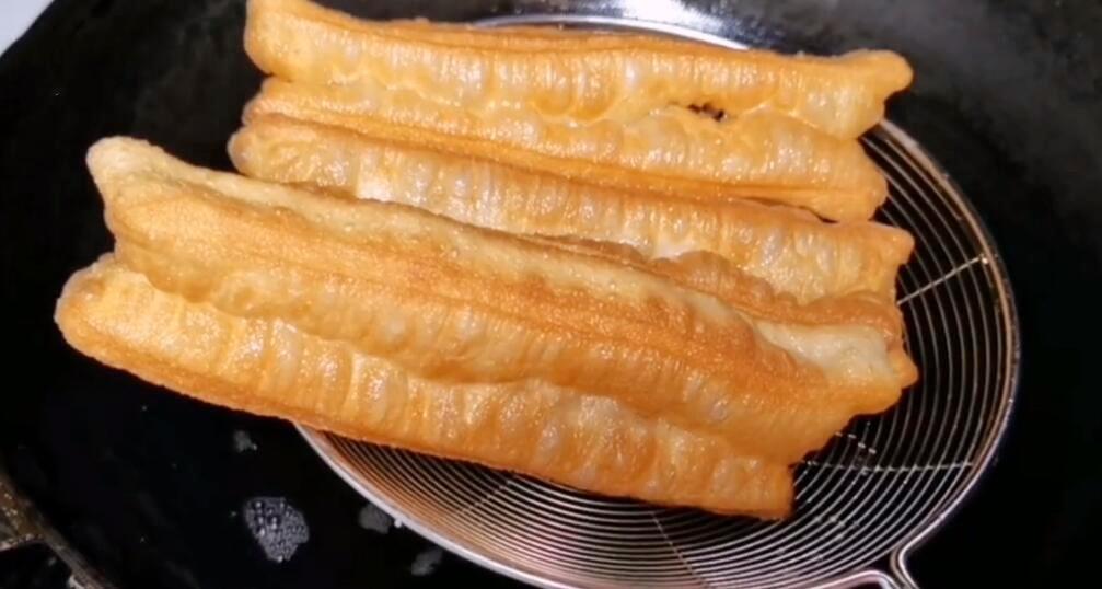 圖片[8]-【油條】做法步驟圖 更美味 幾分鐘就出鍋-起舞食譜網(wǎng)