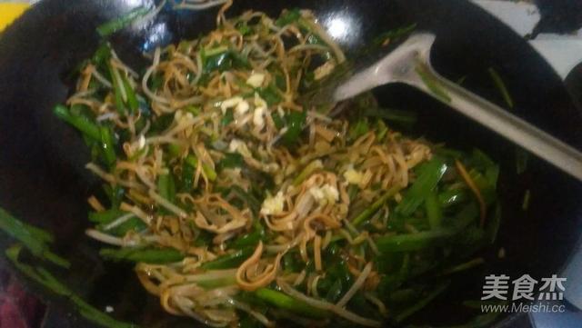 炒绿豆芽的热量是多少，水煮绿豆芽热量（一盘不到5元钱）