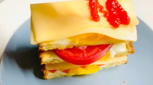 正宗芝士黄油吐司做法，半熟溏心蛋像布丁一样