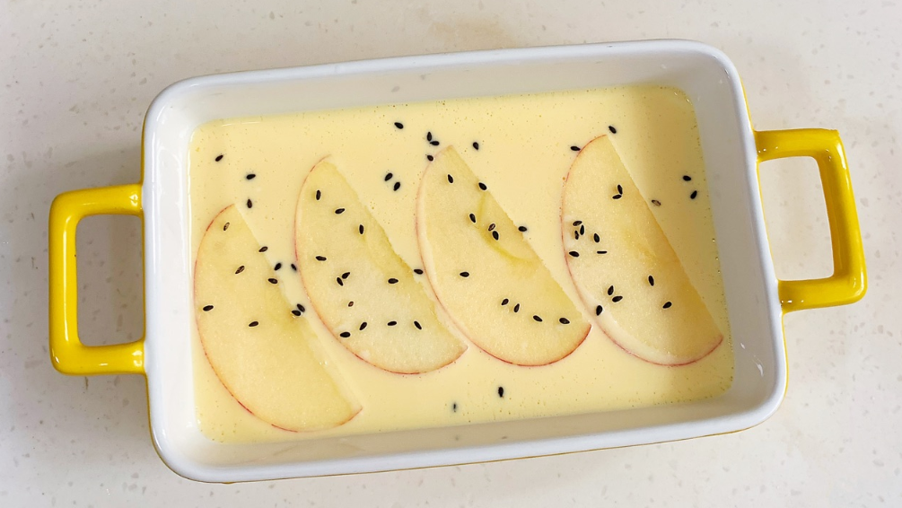 图片[3]-【苹果酸奶布丁】做法步骤图 多吃也不易发胖 解馋-起舞食谱网