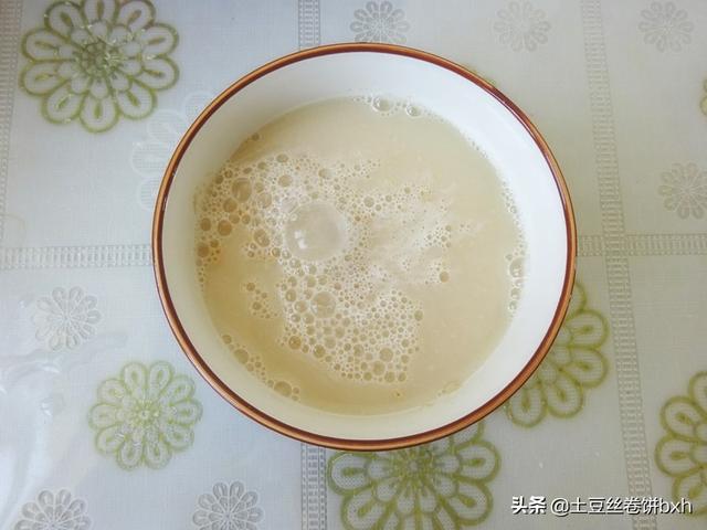 酵母发面蒸馒头技巧，如何用酵母发面蒸馒头（酵母发面做馒头要多放两种材料）