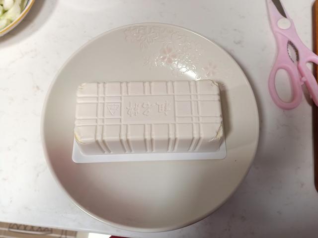 豆腐菜怎么做，嫩豆腐怎样做（每次做它儿子都吃2碗饭）