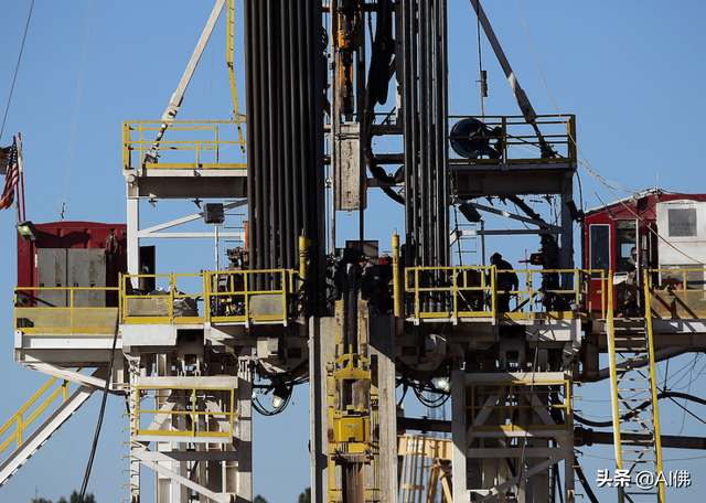 世界上几个主要油田，世界上有规模的油田在哪里（世界上最大的20个油田）