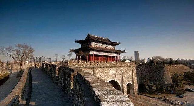 故宫的面积有多大，故宫的面积相当于多少个篮球场（紫禁城仅是寸土尺地）