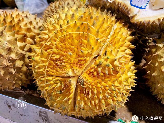 如何挑选榴莲有哪些简单技巧，包多肉厚又香又甜