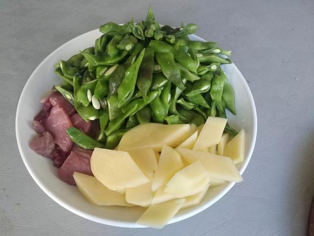 今日黄豆价格多少钱一吨，今日油价：国际原油又涨（农村老话“白露谷）