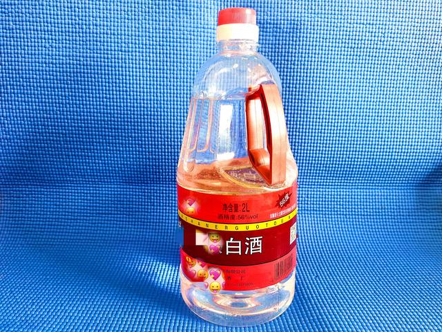 红枣泡酒怎么做，红枣泡酒的制作方法（这样泡制的红枣酒好喝）