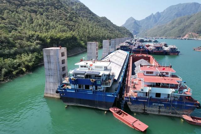 上柴6135柴油机参数,上柴6114发动机参数(看上柴如何助力他们征服江河湖海) 上柴6135柴油机参数,上柴6114发动机参数(看上柴如何助力他们征服江河湖海)