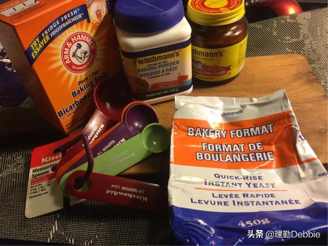 酵母可以代替泡打粉吗，酵母粉和苏打粉一样吗（酵母粉、泡打粉和小苏打）