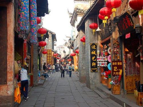 凤凰古城在哪里，凤凰古城在湖南哪个市（仙剑奇侠传取景地——古风韵味凤凰古城）