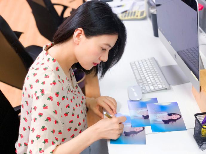 打了瘦脸针喂奶案例（40岁高圆圆产后复工）