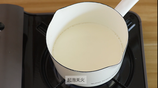 海盐蛋糕和一般蛋糕区别，海盐蛋糕是咸的吗（浓郁的海盐戚风蛋糕）