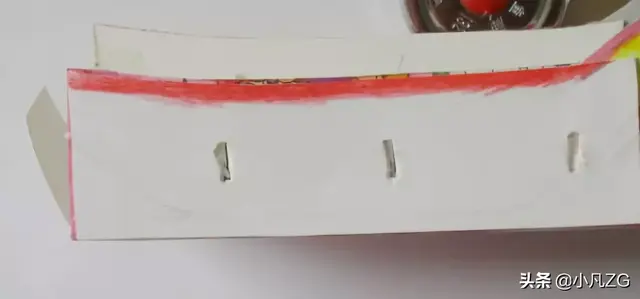 纸龙舟的制作方法，如何折一种简单的纸龙舟（一个手工龙舟轻松满足所有要求1）