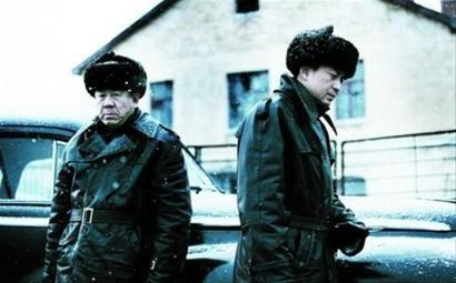 悬崖电视剧剧情简介，《悬崖》周乙的\