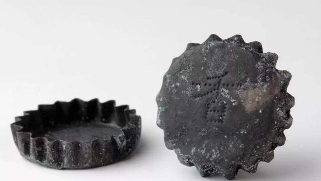 青海白公山大铁管，白公山铁管（德令哈遗址发现“大铁管”）