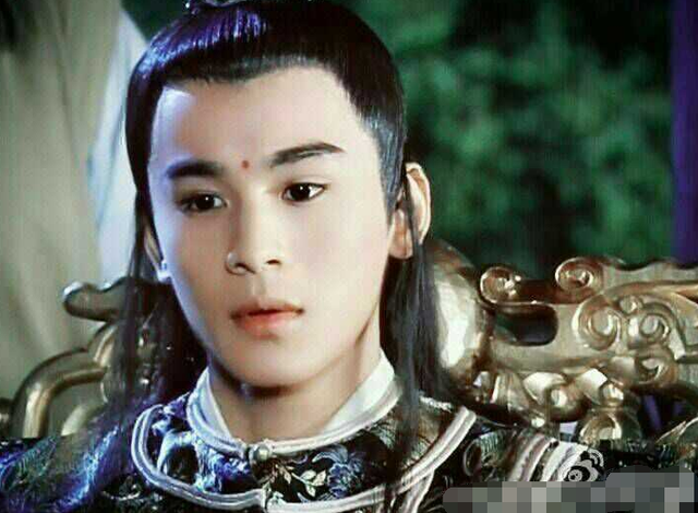 宋威龙个人资料，宋威龙个人资料家境以及学历（却被误会成矮个的8个男星）