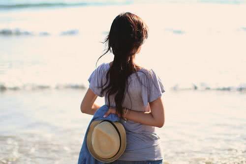 我心中永远有个你，向心爱的女孩表白的个人签名:此生我心中永远有你（在我心里，永远有个你）